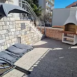 Mit Terrasse Und Grill In Strandnaehe By Interhome * تْسْغيكفانِتْسا