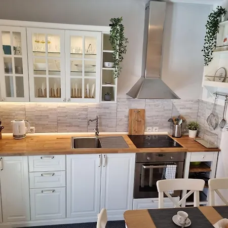 Mit Terrasse Und Grill In Strandnaehe By Interhome * تْسْغيكفانِتْسا