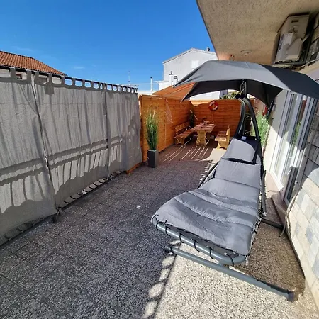 Apartment Mit Terrasse Und Grill In Strandnaehe By Interhome Crikvenica