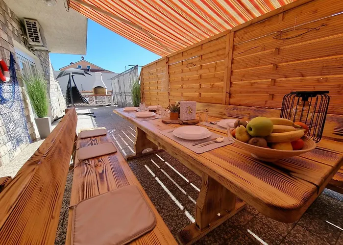 公寓 Mit Terrasse Und Grill In Strandnaehe By Interhome *