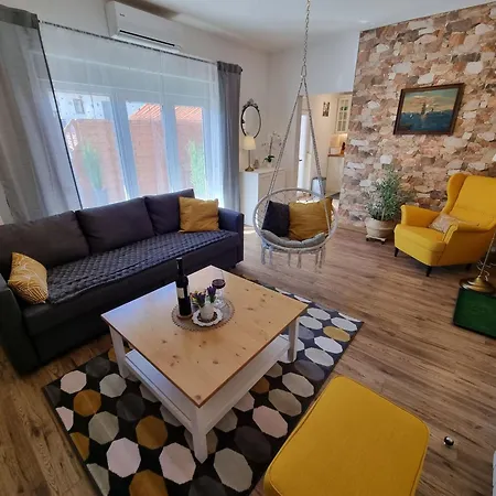 Daire Mit Terrasse Und Grill In Strandnaehe By Interhome Crikvenica