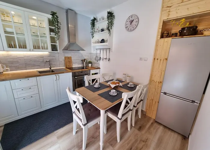 Mit Terrasse Und Grill In Strandnaehe By Interhome * 크리크베니카