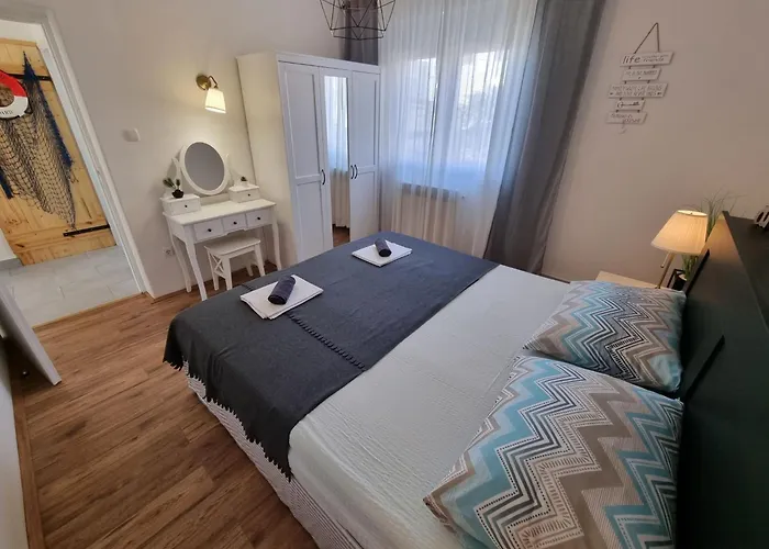 Mit Terrasse Und Grill In Strandnaehe By Interhome *