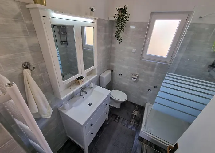 Mit Terrasse Und Grill In Strandnaehe By Interhome 아파트